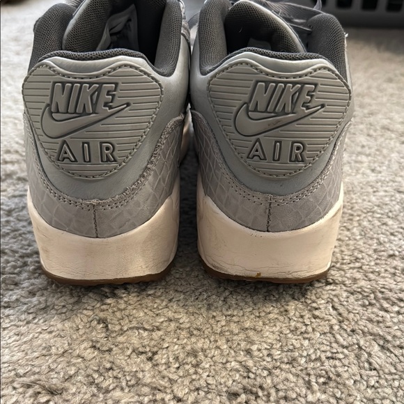Nike Air Max Gray Sneakers 7.5 - Picture 4 of 9